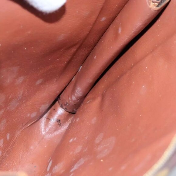 LOUIS VUITTON Monogram Poche Toilette 26 Pouch - Picture 12 of 15